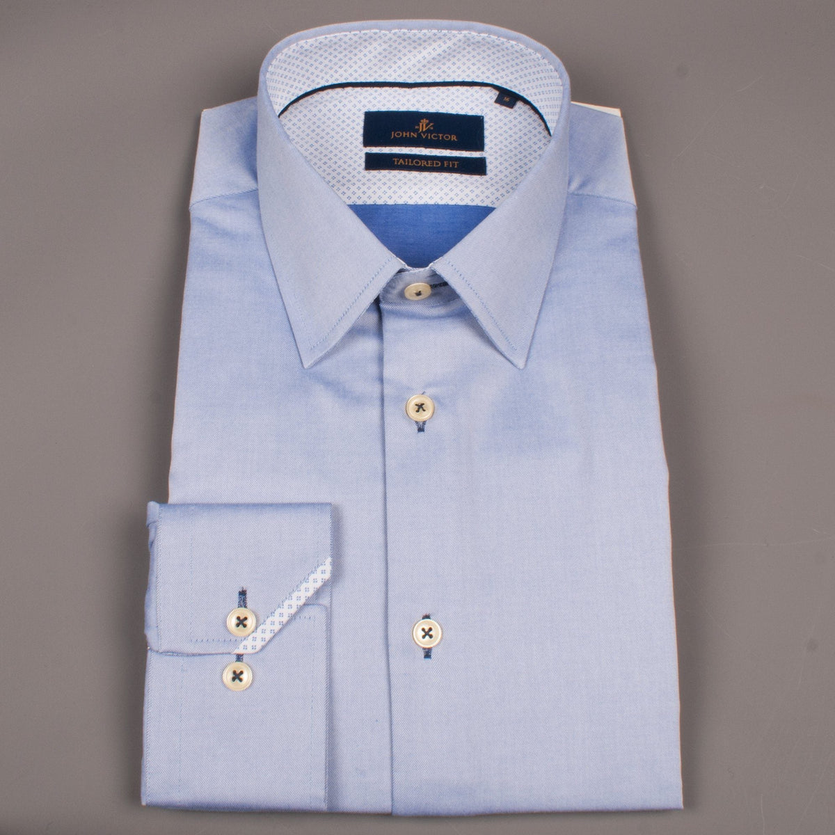 Pointy Collar Sky - John Victor