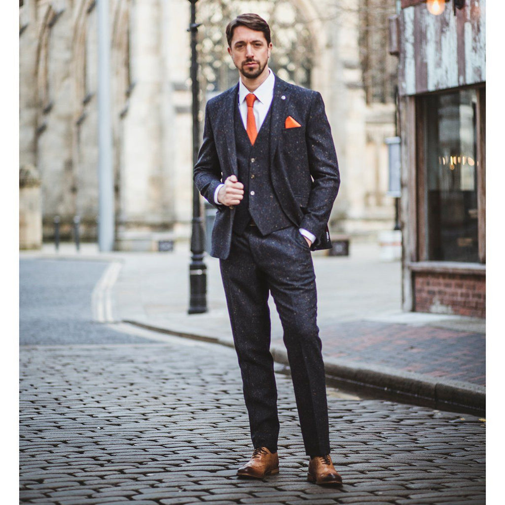 Discover the Timeless Elegance of the Tweed Suit: A Style Icon - Leonard Silver