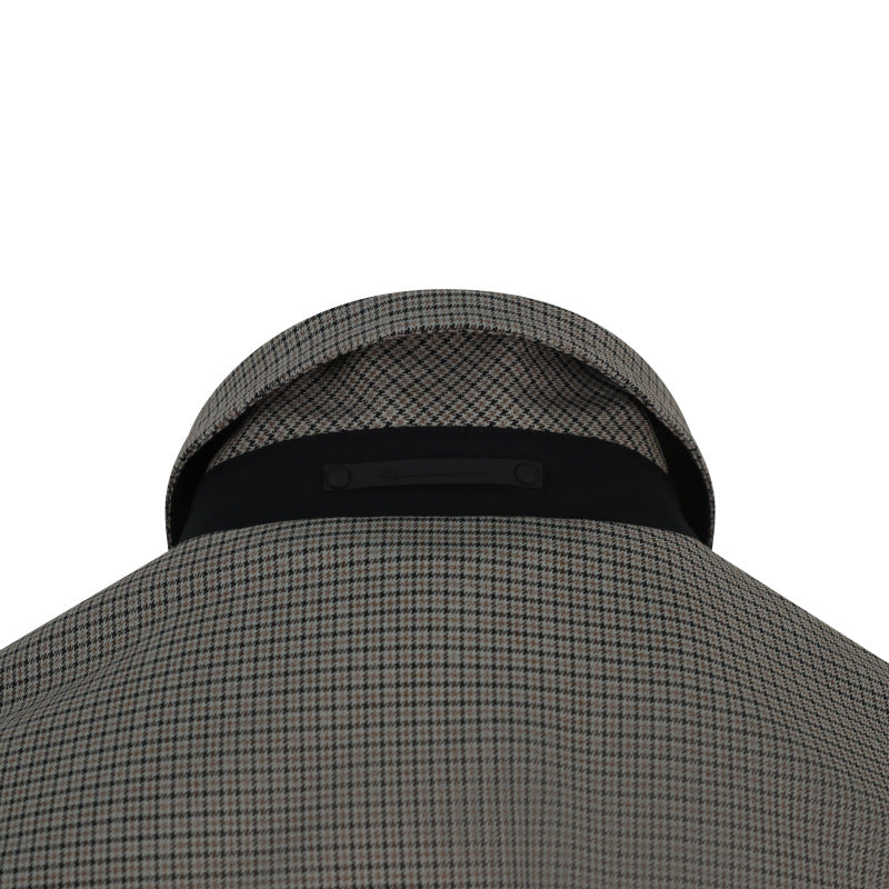 Close-up of the collar and black undercollar on the Check Martelloz jacket
