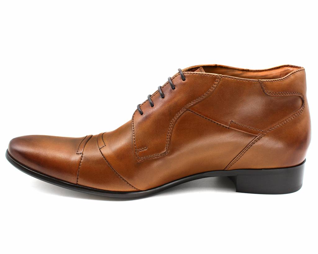 Inside profile of the brown Lacuzzo ankle boot showing the darker heel shading