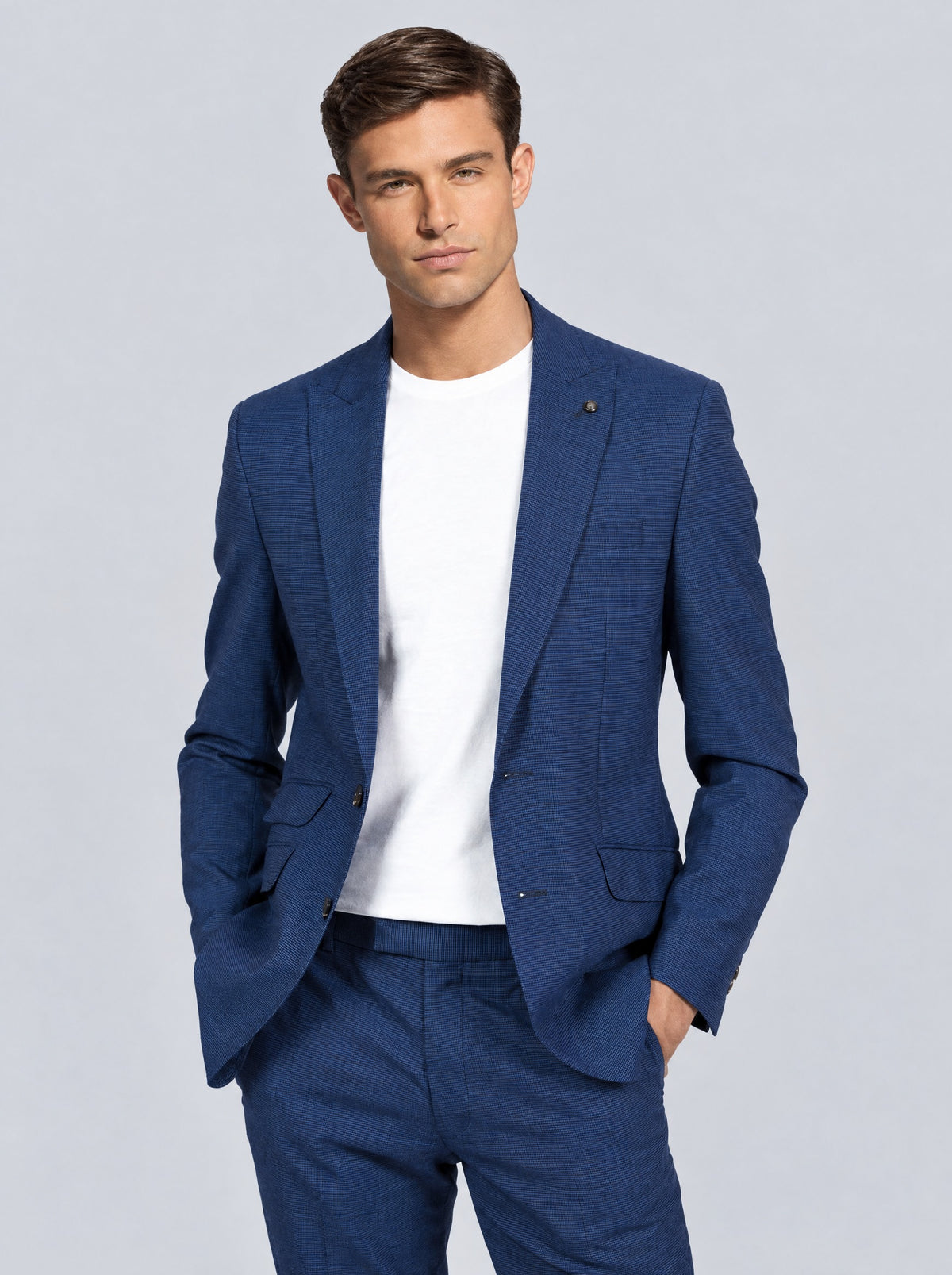 Zignone Blue Puppy Tooth Wool Suit – worn open with T-shirt