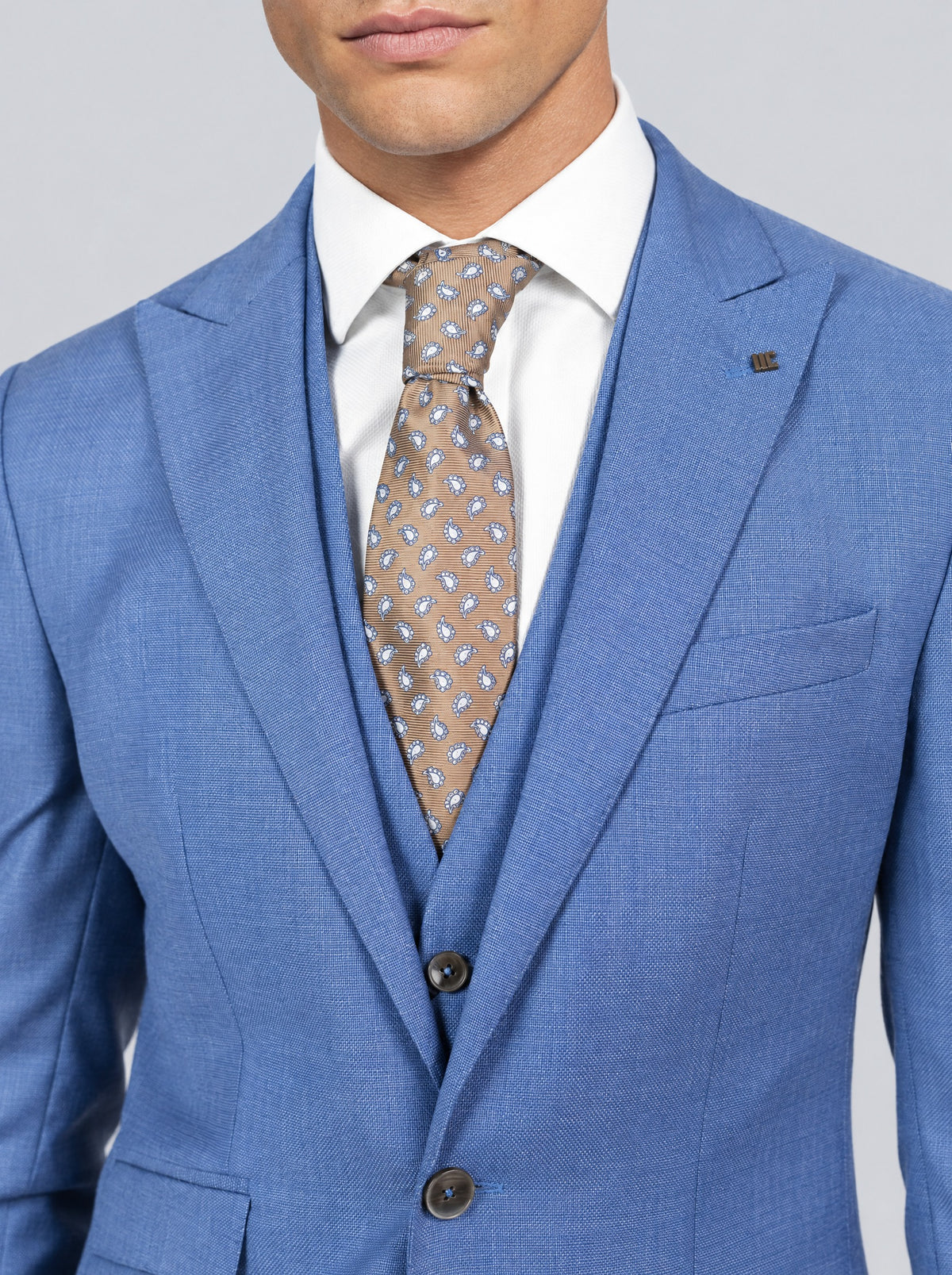 Zignone Sky Blue Suit – jacket and lapel detail