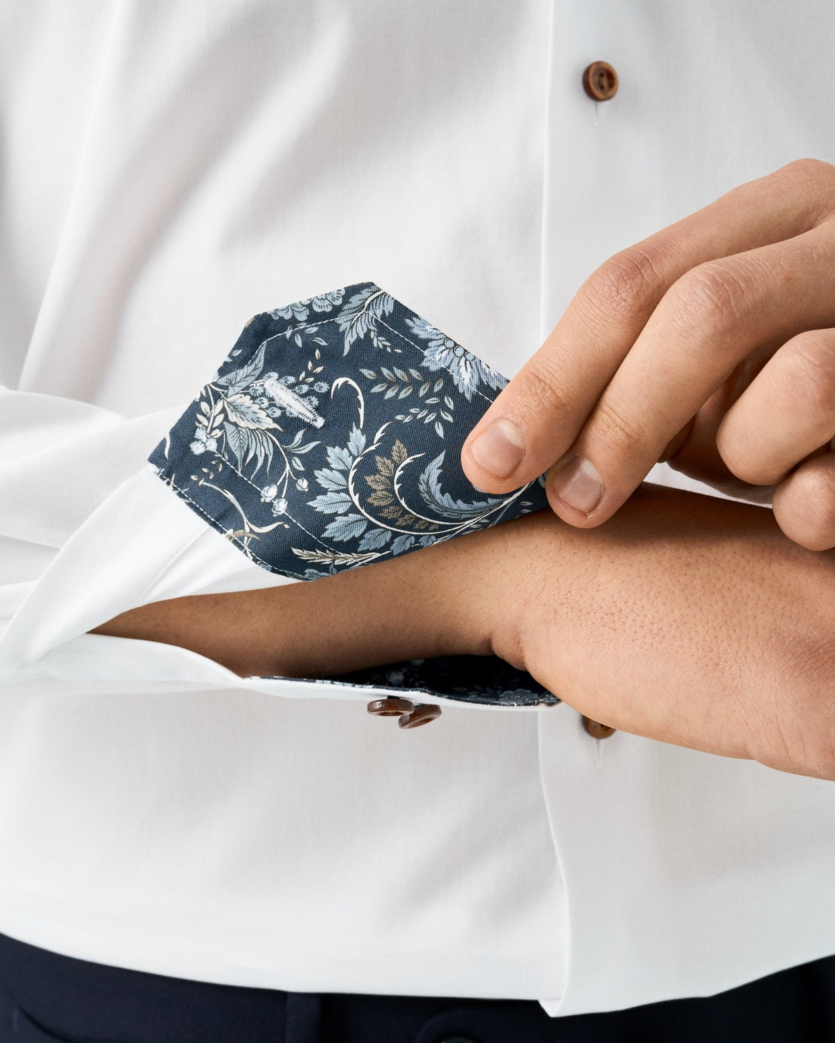 White Floral Effect Signature Twill Shirt (Beige Buttons) - Eton Shirts Shirts
