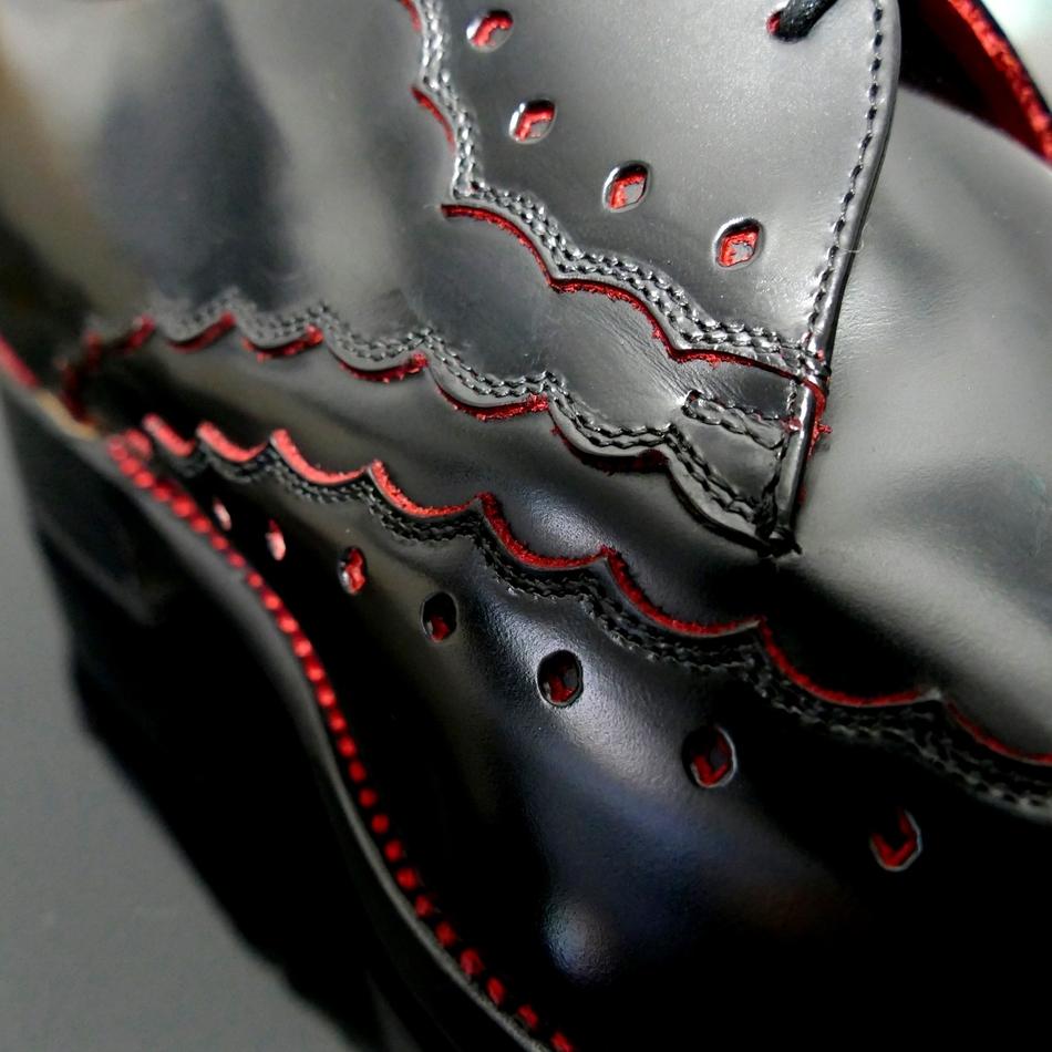Dexter Black Wing Tip Serrated Gibson - Jeffrey West